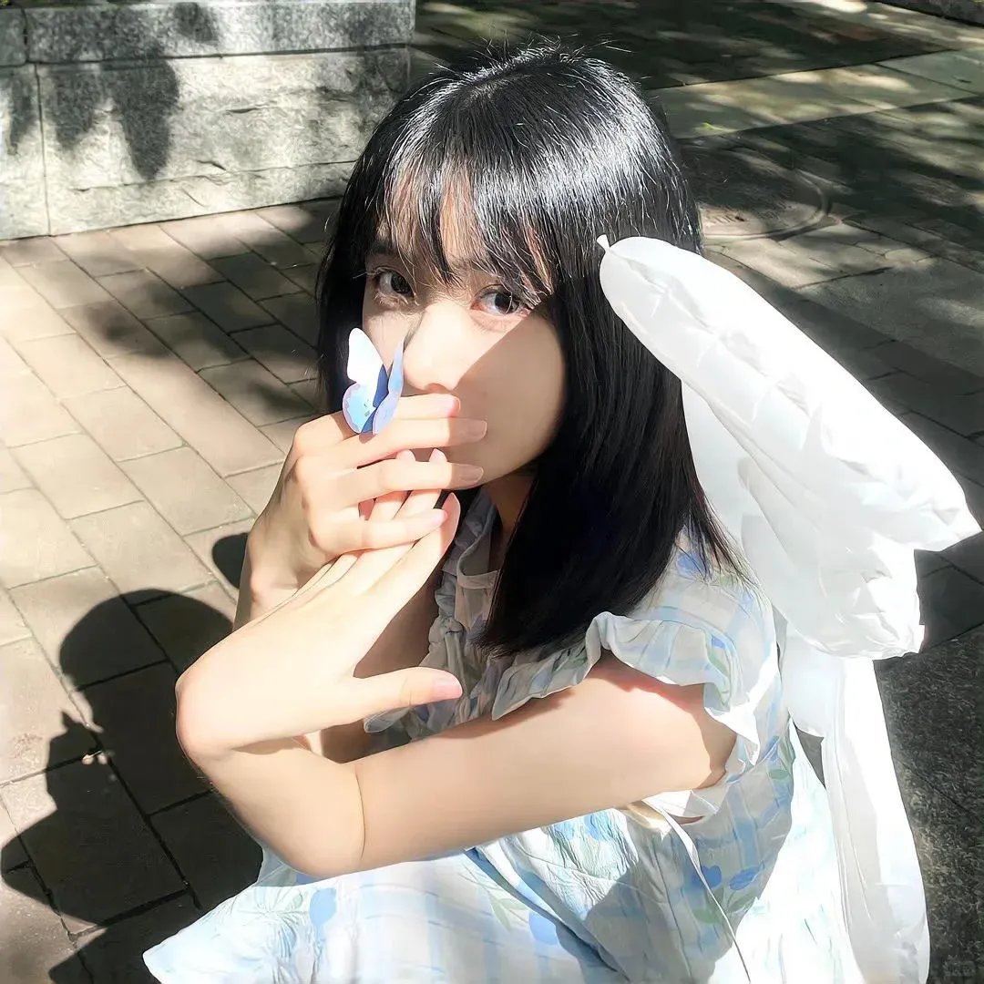 隔楼女孩：我们之间的层距